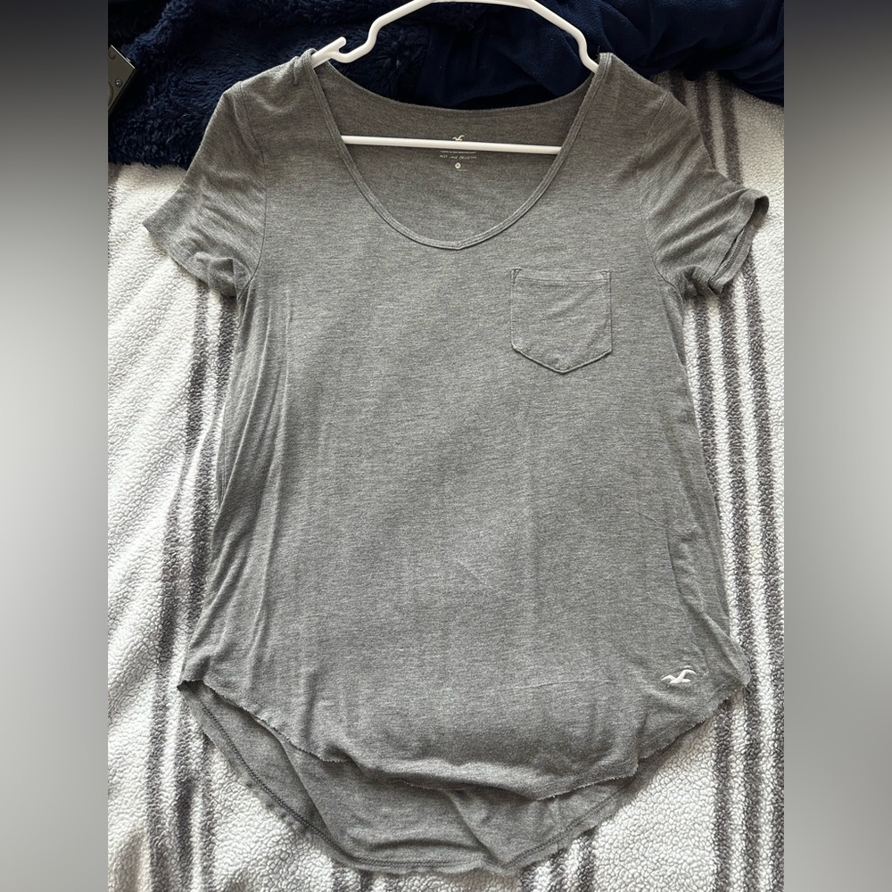 Hollister Heather Gray Short Sleeve Tee